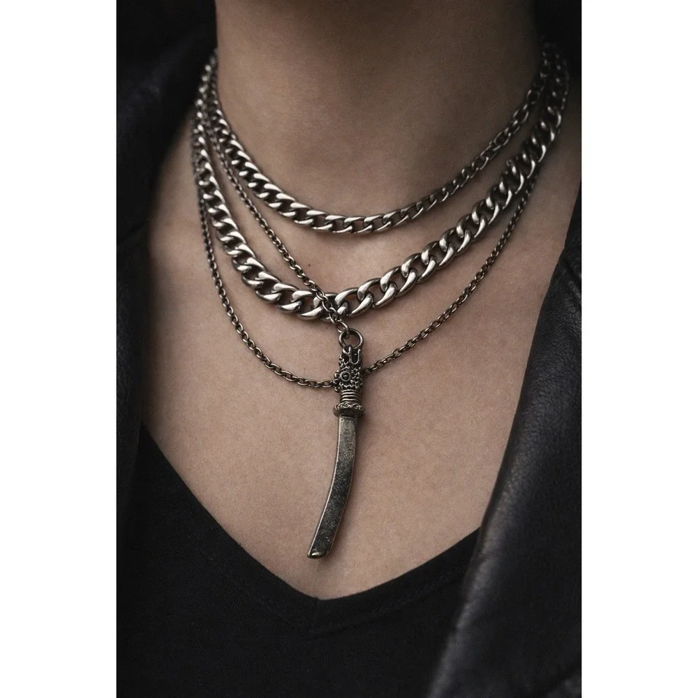 Mini Sword Dagger Pendant Charm Silver Tone Ornate‎ Handle 2